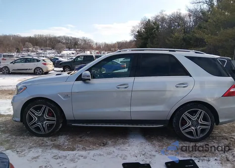 2013 Mercedes-Benz Ml 63 Amg 4Matic z USA, uszkodzony, nr VIN 4JGDA7EB0DA161087